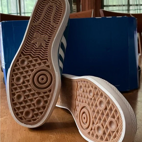 Adidas Nizza Turquoise Canvas Sneakers with White Trim - Picture 4 of 6